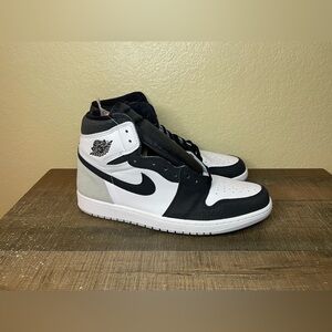 Air Jordan 1 Retro High OG “Stage Haze”
- Size 12 Men.